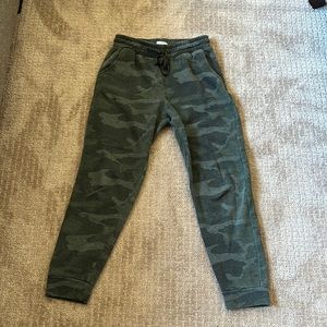 Oneil camo joggers